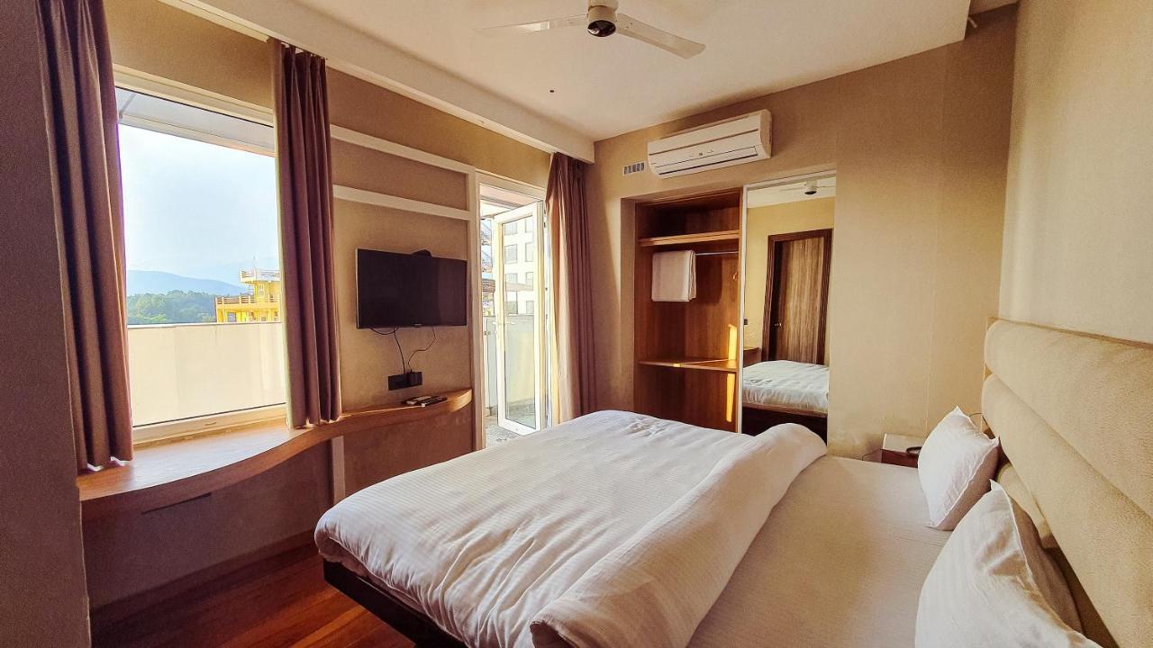 Aura Rooms Деградун Екстер'єр фото