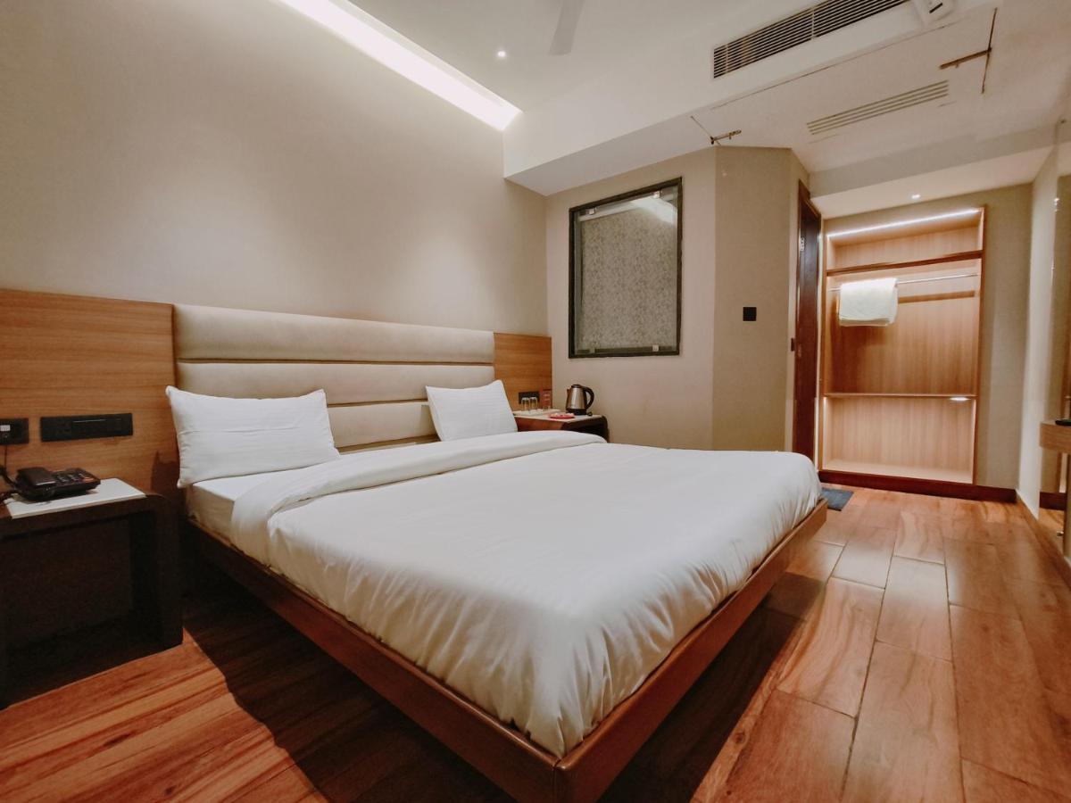Aura Rooms Деградун Екстер'єр фото