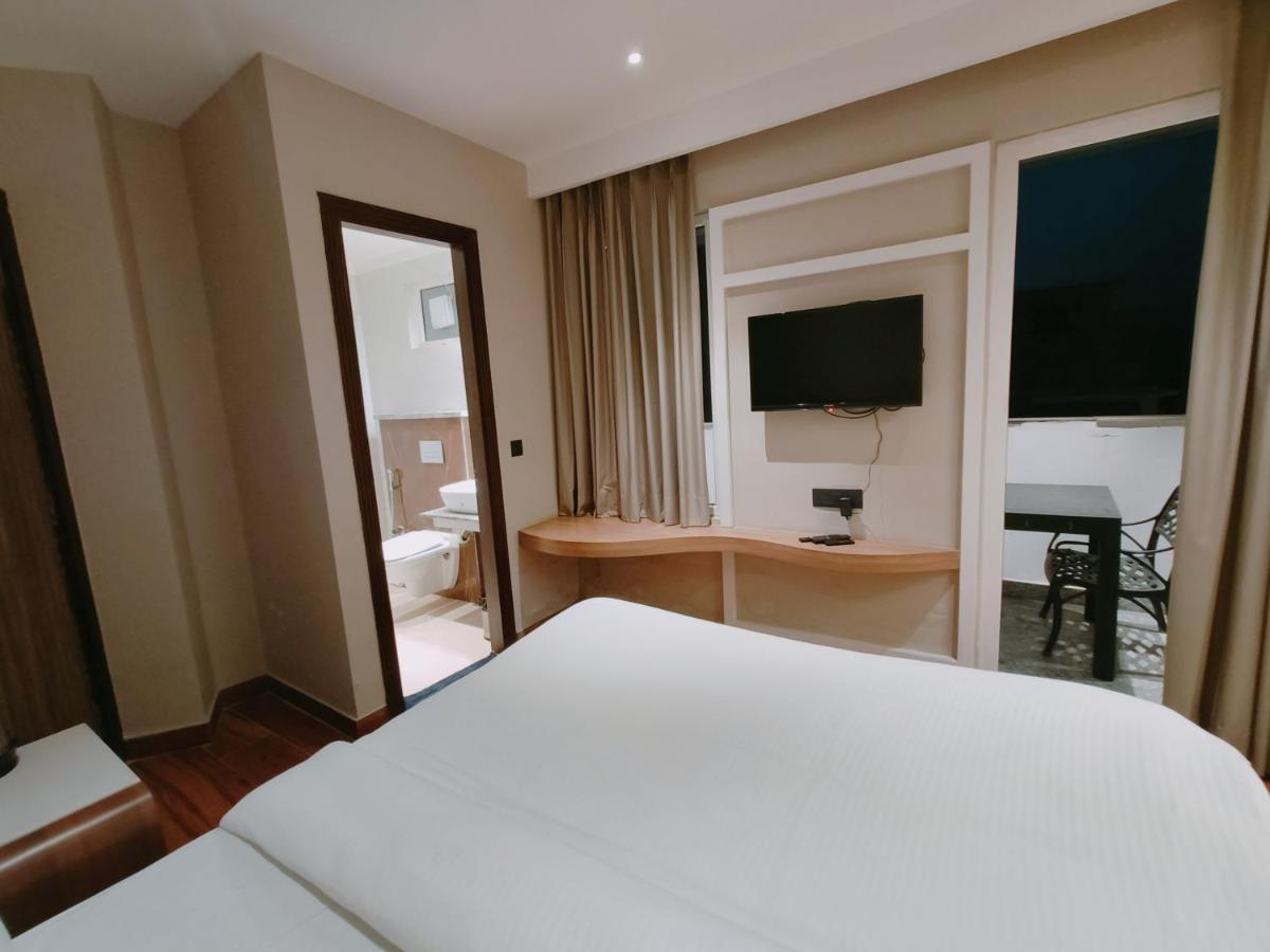 Aura Rooms Деградун Екстер'єр фото